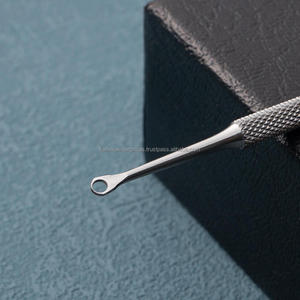 Pousse-cuticules double tête en forme de fer à cheval, en acier inoxydable, réutilisable, pour le nettoyage des ongles, le retrait du vernis et l'élimination des peaux mortes - Product Image 3