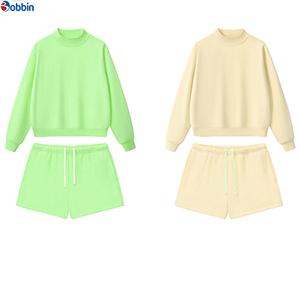 Sweatshirts et ensembles de survêtement pour femmes sur mesure, ensembles de sweat-shirts et shorts unis à col rond pour femmes, tailles plus grandes - Product Image 6