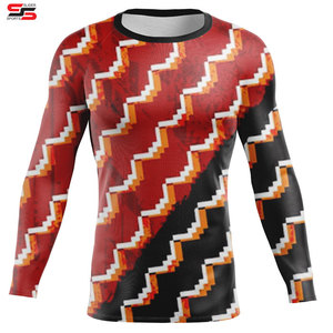 Rash guard à manches longues unisexe - Product Image 6