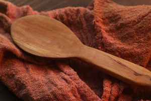 Cuillères en bois pour cuisiner Servir Remuer Mélanger et préparer les aliments Fabriquées à la main à partir de matériaux durables de haute qualité - Product Image 6