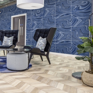 Explorez les designs les plus divers en Inde Collections de carreaux de porcelaine 60x60cm Carreaux muraux avec finition en marbre italien de couleur bleue - Product Image 1