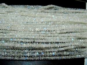 ลูกปัดพลอยมูนสโตนสีรุ้งธรรมชาติขนาด3-4.5มม. เส้นใยยาว13นิ้วสีขาว - Product Image 2