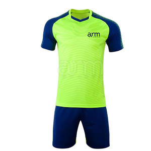 Uniforme de football de couleur personnalisée de haute qualité 100% uniforme de football en polyester à vendre - Product Image 1
