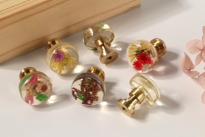 Perilla de resina con diseño floral para armarios, cajones y puertas, manija decorativa elegante para decoración del hogar, muebles y uso interior - Product Image 2