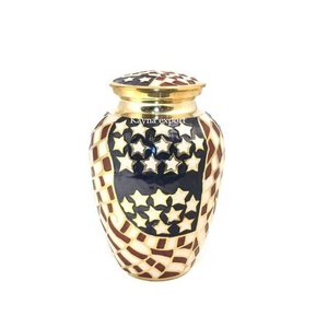 Urnas de Cremación Metálicas Biodegradables Estilo Americano de 200 Pulgadas Cúbicas, Color Azul Cielo, Marca Kayna Export, Hechas a Mano en India, Calidad Premium, Económicas - Product Image 5