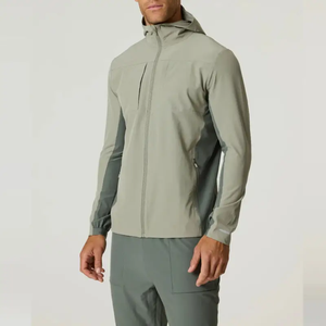 Conjunto Deportivo Personalizado de Invierno con Capucha, Chaqueta Cortavientos de Poliéster/Algodón, Pantalones Deportivos con Cremallera, Resistentes al Viento y Transpirables para Hombre - Product Image 3