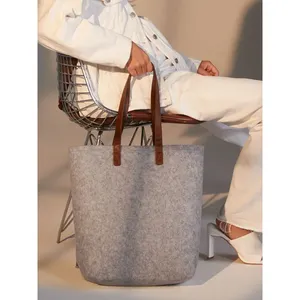 Borse Shopper in Feltro Premium Personalizzate per Promozioni e Merchandising - Product Image 4