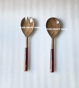 ชุดช้อนส้อมมีด้ามจับทำด้วยมือสำหรับเสิร์ฟสลัดทำจากไม้ - Product Image 1