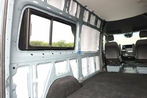 Mercedes-Benz Sprinter 2021 d'occasion, excellent état, prêt à être expédié - Product Image 5