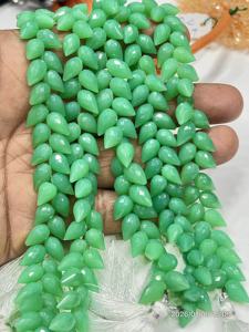 Calcedoine Chrysos Naturelle AAA, Facettée, Forme Goutte d'Eau, Perforation Fantaisie, Fil de 8 Pouces, 6x9mm environ - Product Image 3