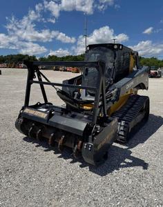 Livraison gratuite John D 333G Chargeuse sur chenilles forestière avec broyeur forestier, homologuée CE EPA - Product Image 1
