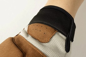 Gants de moto en cuir Sports Racing Coupe-vent Protection des articulations Commande en gros personnalisée Gants de moto haut de gamme au Pakistan - Product Image 2