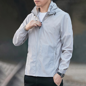 Chaqueta de protección solar con bolsillo y cremallera para hombre, abrigo deportivo de invierno a prueba de viento para correr al aire libre, vacaciones en la playa - Product Image 4