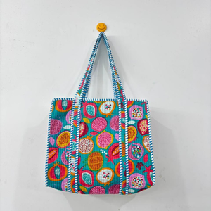 Sacs fourre-tout matelassés en coton imprimé à la main, sacs fourre-tout indiens traditionnels, sacs fourre-tout artisanaux avec impression à la main - Product Image 1