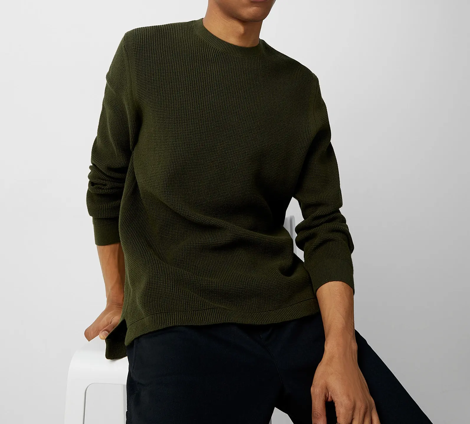 2023 도매 니트 일반 사용자 정의 풀오버 면 점퍼 V-넥 슬림 핏 얇은 빈 남자 스웨터
