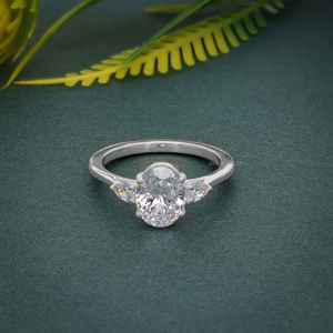 แหวนเพชรทรงรีเพาะเลี้ยงในห้องปฏิบัติการ แหวนทอง 14K ประดับเพชรทรงหยดน้ำสามเม็ด แหวนเพชรเพาะเลี้ยงในห้องปฏิบัติการสำหรับเธอ - Product Image 6