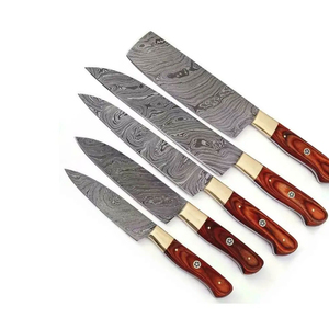 Ensemble de couteaux de chef professionnels de qualité supérieure en acier Damas fabriqués à la main pour les experts de la cuisine Ensemble ambidextre de cinq pièces avec une grande durabilité - Product Image 1