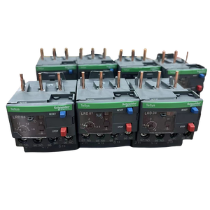 Relais de surcharge thermique Schneider TeSys LRD08 2,5 à 4A Protection fiable du moteur Installation facile classe 10A serrage à vis - Product Image 4