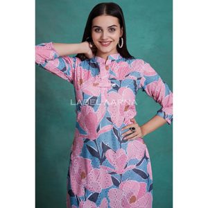 Ensemble d'été 2 pièces en coton à fleurs rose bleu avec short au-dessus du genou et haut XS/XSsizes - Product Image 3