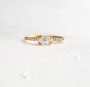 Anillo de Moissanita con Corte Esmeralda Chapado en Oro de 18K de la Mejor Calidad, Acabado Pulido, Certificado IGI, Joyería para Mujer, Uso Diario y para Fiestas - Product Image 4