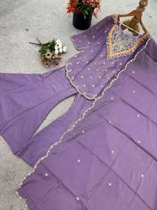 Présentation de la nouvelle collection de créateurs en soie similaire avec broderie haut-bas et ensemble Dupatta entièrement cousu prêt à porter - Product Image 5