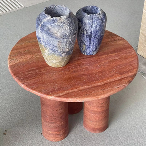 <span class=keywords><strong>Table</strong></span> d'appoint ronde en travertin rouge naturel au design nordique moderne et <span class=keywords><strong>table</strong></span> basse en pierre cannelée en travertin beige à vendre - Product Image 1