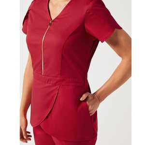 Tenues Médicales Personnalisées en Spandex Écologique Unisexe – Blouse d'Infirmière, Tenue de Salon et Spa Élégante et Douce à Manches Courtes ou Longues avec Logo Personnalisé pour Usage Hospitalier - Product Image 4