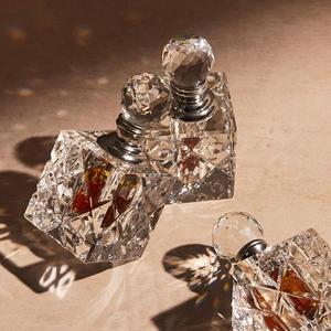 Prix de gros d'huile essentielle de bois de oud pur de haute qualité - Product Image 1