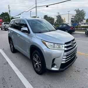 Toyota Highlander LE 2017, prêt à être expédié - Product Image 1