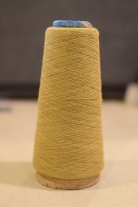 เส้นด้ายโพลีเอสเตอร์ 100% ย้อมสีโดป ความทนทานสูง แบบริงสปัน เบอร์ 10/1 สำหรับถักและทอ ยี่ห้อ FSF รีไซเคิลได้ สั่งซื้อจำนวนมาก ผลิตในปากีสถาน - Product Image 4