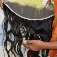 100% Indien Temple Vendeur Long 13*4 Frontal Bodywave Vierge Noir Couleur Cheveux Bundles Cuticule Aligné Raw Extensions de Cheveux Humains