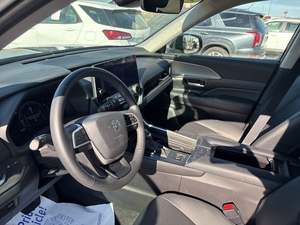 TOYOTA GRAND HIGHLANDER XLE AWD 2025 EN EXCELLENT ÉTAT, TRANSMISSION AUTOMATIQUE, MOTEUR V6 - Product Image 2