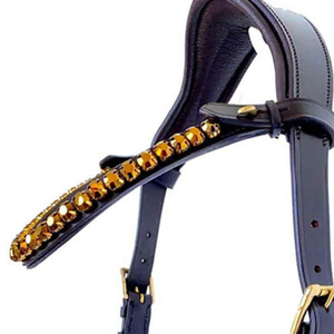 Équipement équestre en gros : Bridon anatomique sans mors fait main pleine taille avec noseband en cuir verni surélevé et cristaux - Product Image 1