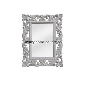 Cadre de miroir en bois de style vintage fabriqué à la main pour une décoration rustique avec des détails élégants et un design en bois antique - Product Image 1