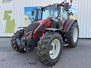 Tracteur d'occasion Valtra G135 à bon prix, 180 CV, 4x4, transmission par engrenages, tracteur à roues avec boîte de vitesses, machines et équipements agricoles - Product Image 3