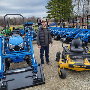 Tondeuse à gazon LS 2026, mini-tracteur 2 temps avec chargeur frontal et rétrocaveuse 4x4, machine de jardinage et d'agriculture pour la coupe de l'herbe - Product Image 1