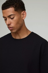 Survêtements surdimensionnés Boxy plissés personnalisés pour hommes Qualité supérieure Respirant Vêtements décontractés Pullover Survêtements pour hommes - Product Image 3