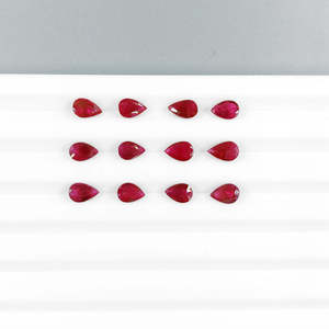 Rubí Natural de Birmania Sin Tratar, Forma de Pera de 6x4 mm, Gema Suelta Facetada de Color Rojo en Corte Cuadrado, Ovalado, Marquesa y Trillón - Product Image 1