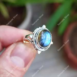Oval <b>Labradorite</b> <b>Ring</b> Handmade Sterling Silver Boho Jewelry Natural Gemstone Geometric Pattern Birthday Anniversary Gift for Her - Product Image 1