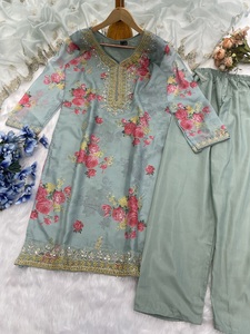 Ropa de novia elegante paquistaní Salwar Kameez de diseñador más vendida, producto exclusivo de alta demanda de calidad superior para mujer - Product Image 5