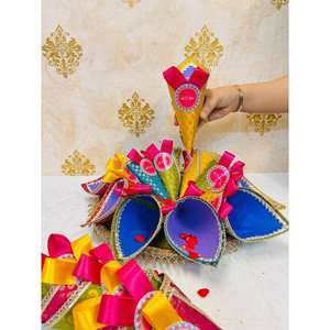 Conos de pétalos de brocado para regalos de boda y frutos secos, conos de pétalos para Haldi Mehndi y otras funciones en el hogar. - Product Image 1
