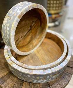 Plateaux traditionnels en bois avec incrustation pour une utilisation polyvalente pour le restaurant servant des coffrets cadeaux de style maison plats et assiettes - Product Image 2