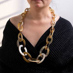 Collar de cadena de cuerno de búfalo natural Patrón de ancla vintage Técnica pulida - Product Image 3