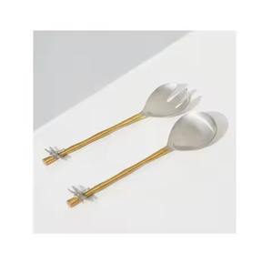 Servidor de Ensalada Color Plateado con Mango de Madera, Nuevo Diseño, Servidor de Ensalada de Metal - Product Image 3