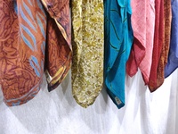 Bufanda de Saree de crepé de la mejor calidad, ropa de playa ligera, chal envolvente para Bikini, hecho a mano Sarong, 100%