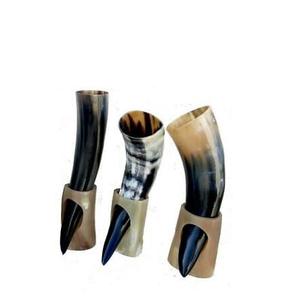 Corne à boire viking en corne de buffle naturelle avec support en cuir poli et support en métal, design animal religieux écologique - Product Image 6