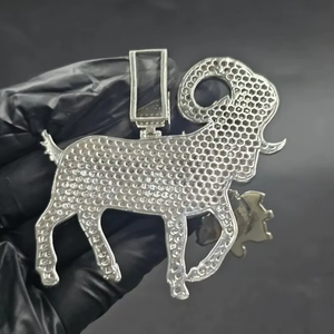 จี้เพชรโมอิสซาไนต์ทรงโกธิคแบบฮิปฮอป - Product Image 4