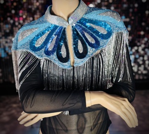 Elegante Burlesque Cape Club Dress Hermoso bordado sujeta el cuello Hebras rectas con cuentas Perla natural Sujetador incorporado 100% - Product Image 6