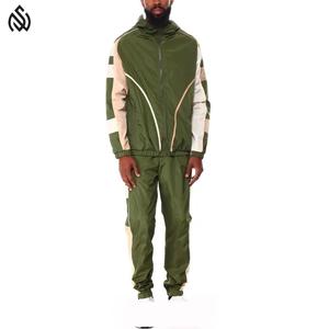 2025 nuevo diseño cortavientos con logotipo personalizado para hombre, ropa de calle de talla grande de alta calidad, chándales impermeables de algodón con cremallera, estilo informal - Product Image 1