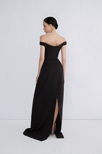 Robes élégantes pour femmes En stock Esber Robe longue à épaules dénudées Fermeture éclair latérale Vêtements d'été pour femmes Tissu jacquard sable - Product Image 3